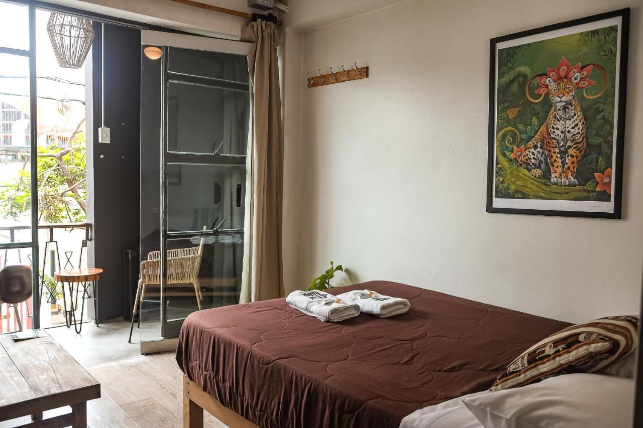 Black Llama Hostel Miraflores Lima Exterior photo